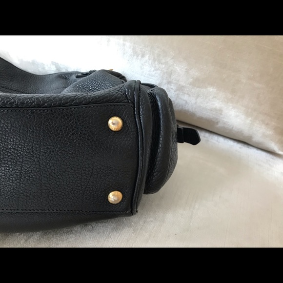 Prada tote-$1100 on another sellers closet - Picture 5 of 15